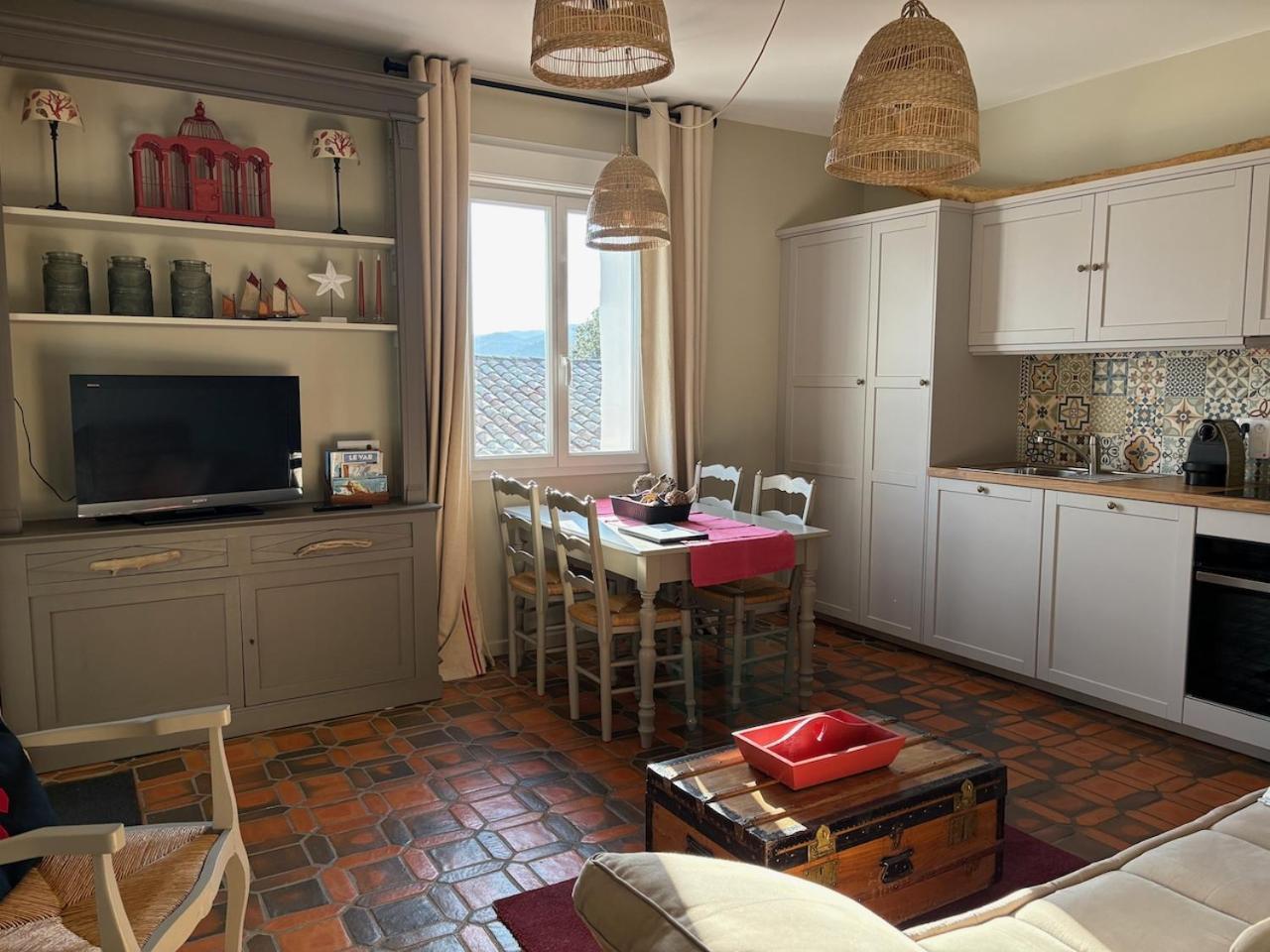Les Aurochs Bed and Breakfast Grimaud Buitenkant foto